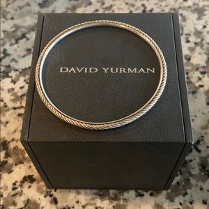 Excellent condition hardly worn David yurman cable